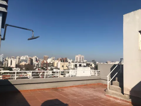 ALQUILER MONOAMBIENTE DIVISIBLE CON BALCON A METROS DE PLAZA IRLANDA / POSIBILIDAD DE COCHERA — foto 17