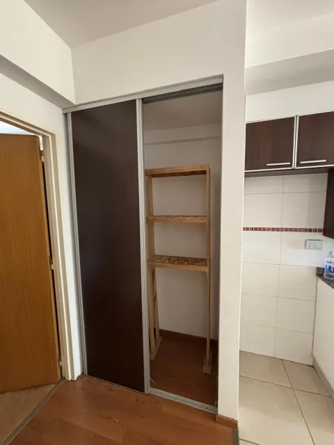 ALQUILER MONOAMBIENTE DIVISIBLE CON BALCON A METROS DE PLAZA IRLANDA / POSIBILIDAD DE COCHERA — foto 4