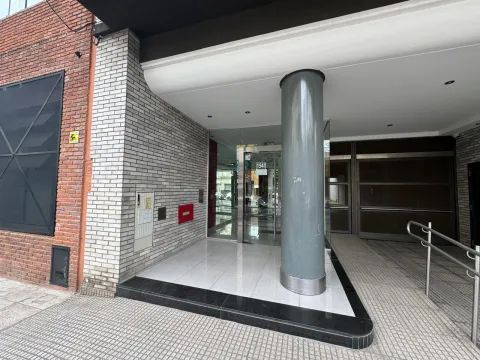 ALQUILER MONOAMBIENTE DIVISIBLE CON BALCON A METROS DE PLAZA IRLANDA / POSIBILIDAD DE COCHERA — foto 19